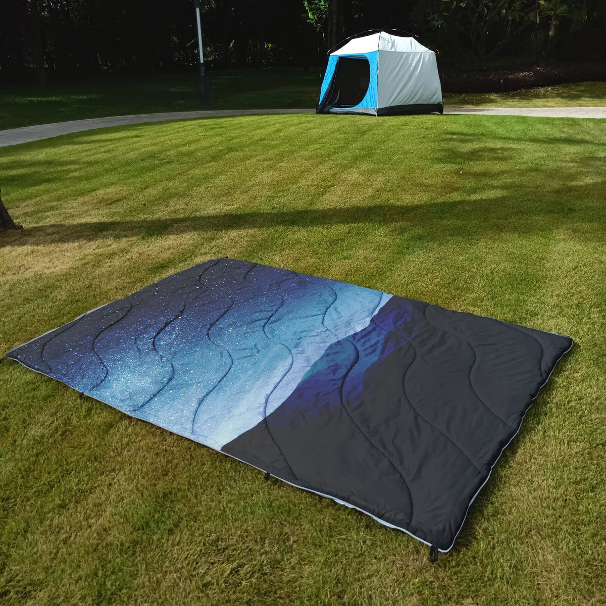 Portable Waterproof Fluffy Camping Picnic Blanket With Bag